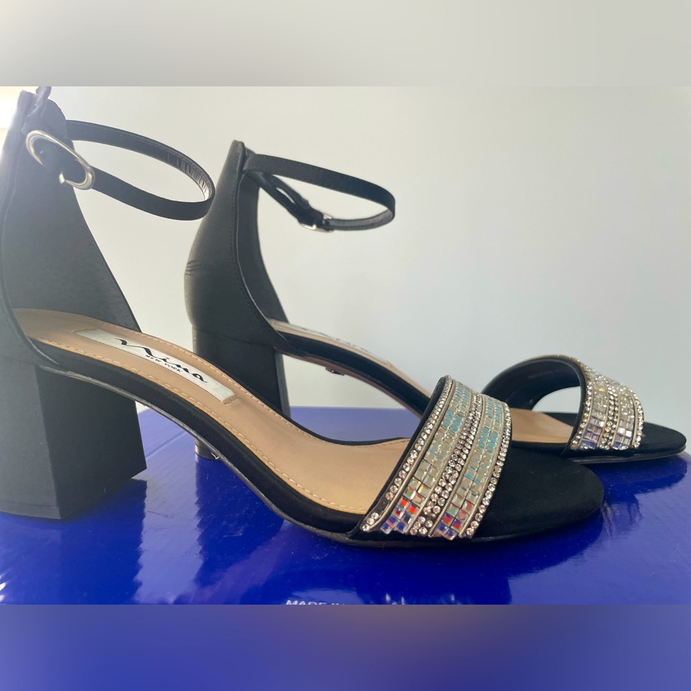 NINA satin sandals with sparking crystals  6.5